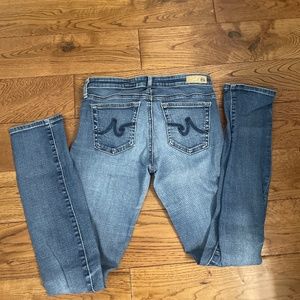 AG The Stilt cigarette leg